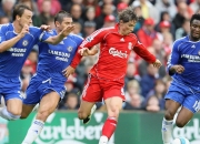 开云体育APP下载-拉文贡献制胜表现，湖人绝杀黄蜂