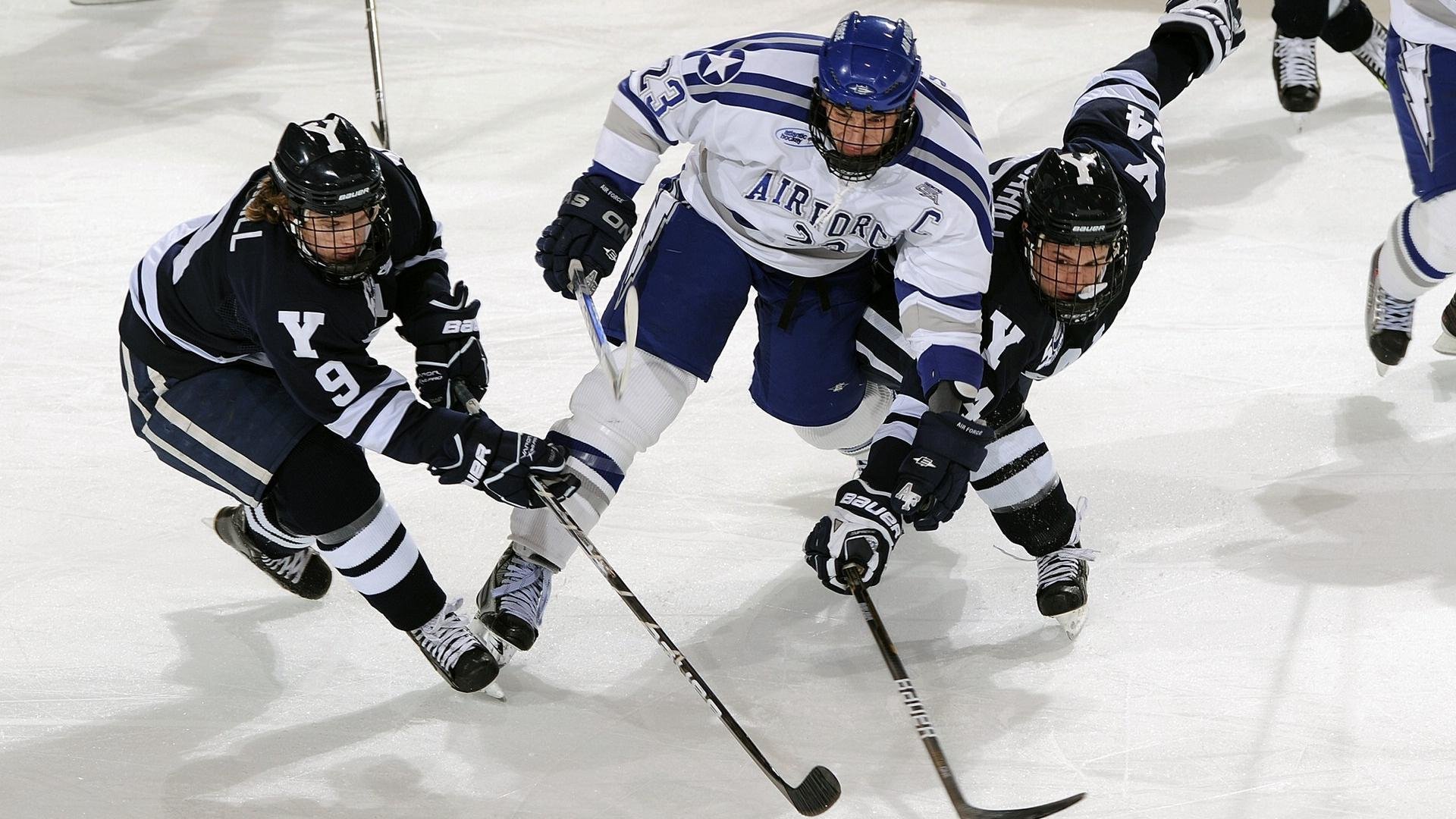 东决关键战之夜，拉文关键进球定乾坤